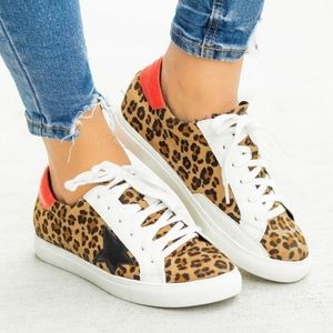 Nature Breeze Low Top Leopard Print Sneakers